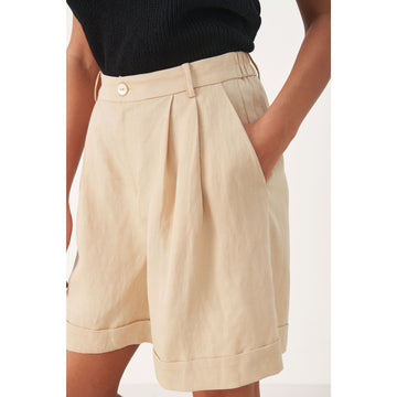 Agnesa Short